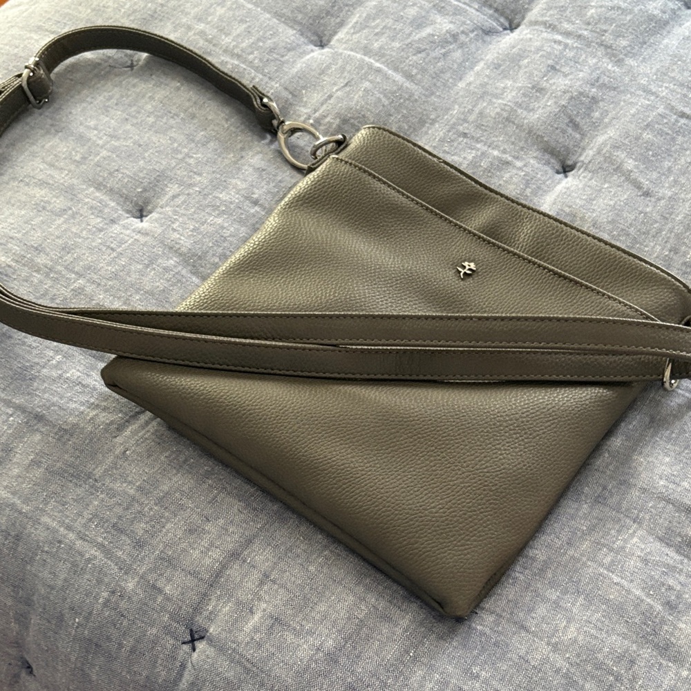 Jenna Kator crossbody- dove gray